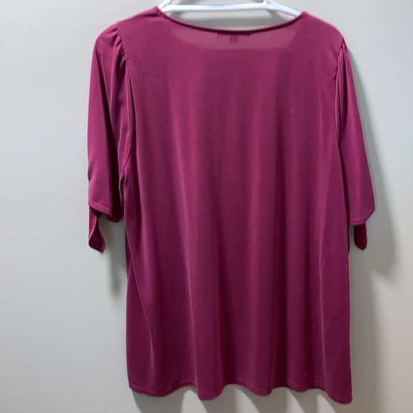 Fuchsia blouse - Picture 4 of 6